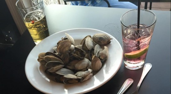 Enjoy a plate full of steamers at 308 Lakeside with your favorite drink